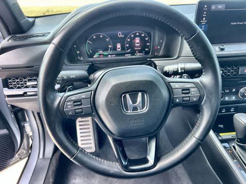 Used 2025 Honda Accord Sport image 17