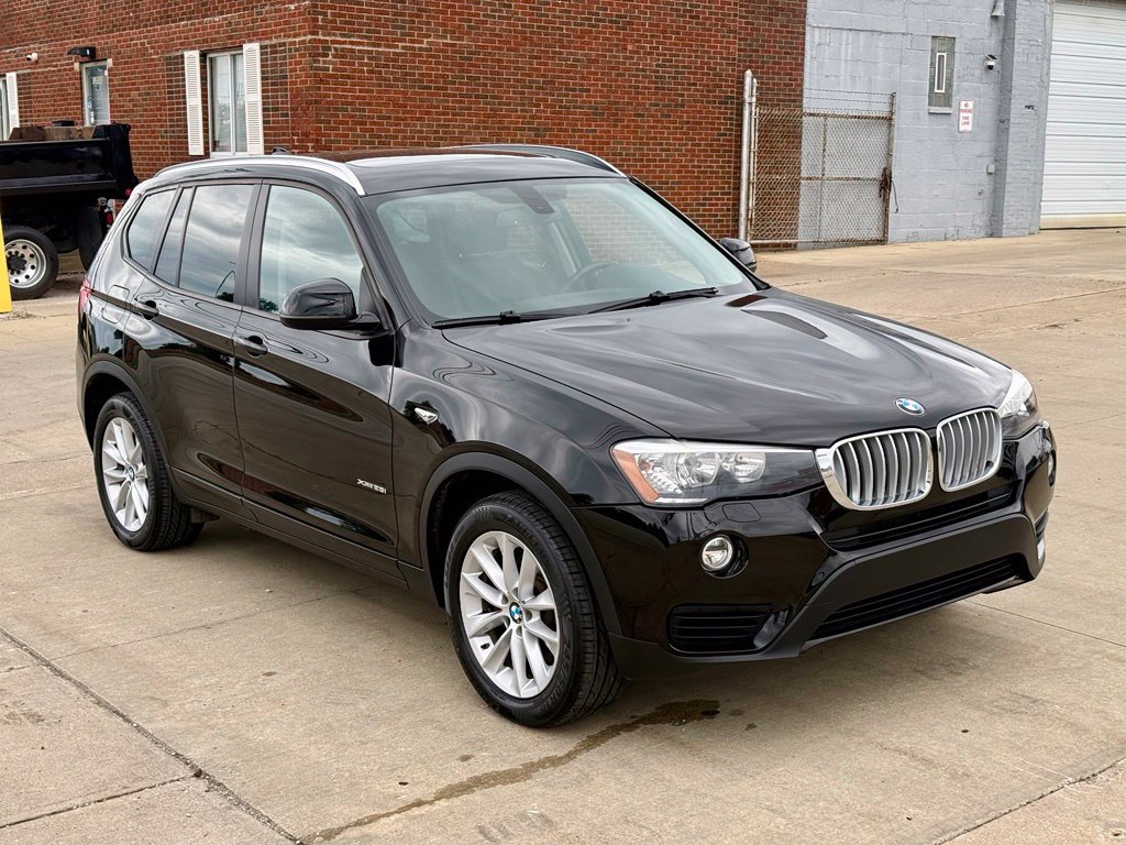 Used 2017 BMW X3 xDrive28i AWD/4WD image 4