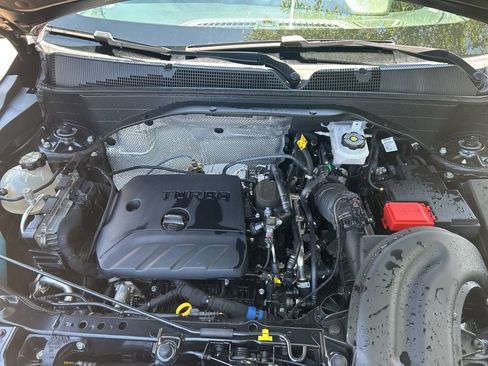 Used 2025 Chevrolet TrailBlazer LT FWD image 12