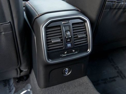 New 2026 Porsche Macan image 52