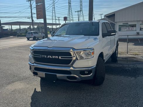 Used 2020 RAM 1500 Big Horn AWD/4WD image 3