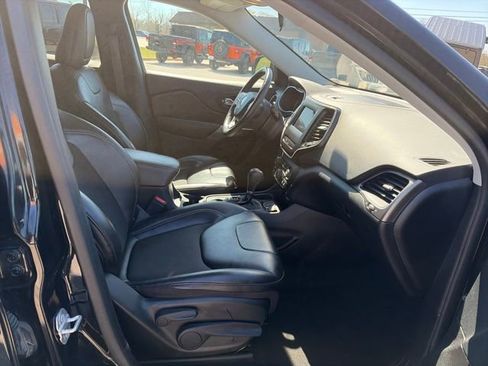 Used 2020 Jeep Cherokee Latitude Plus w/ Cold Weather Group image 41