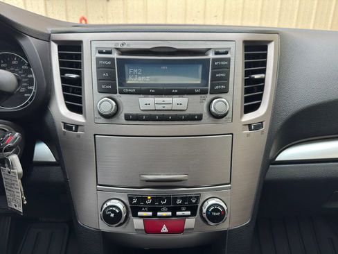 Used 2012 Subaru Legacy 2.5i Premium AWD/4WD image 25