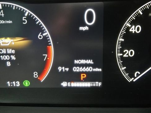 Used 2024 Honda Pilot Touring image 25