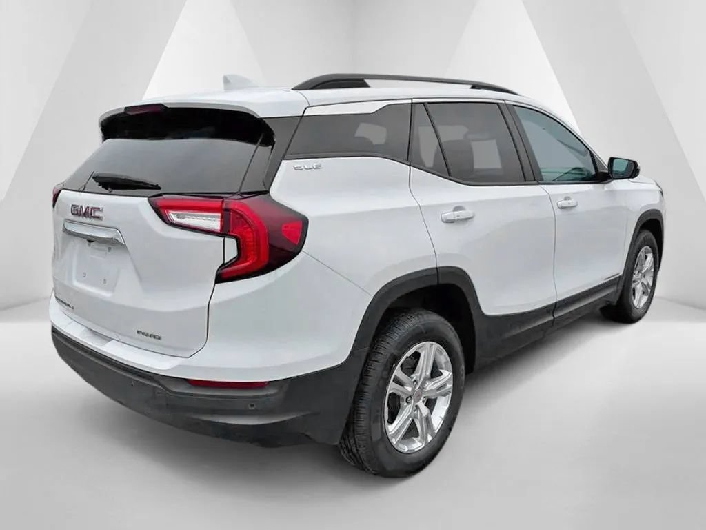 Used 2022 GMC Terrain SLE w/ Driver Convenience Package AWD/4WD image 8