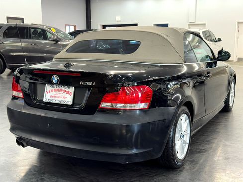 Used 2011 BMW 128i Convertible image 15