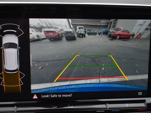 Used 2024 Volkswagen Atlas Cross Sport SE image 26