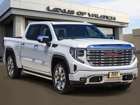 Used 2026 GMC Sierra 1500 Denali AWD/4WD image 2