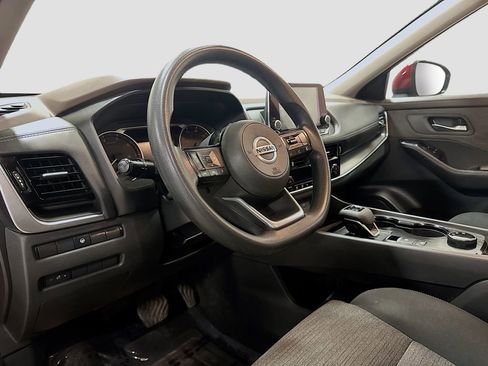 Used 2021 Nissan Rogue SV image 10