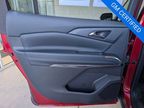 Certified 2025 Chevrolet Traverse LT image 28