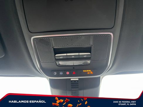 Used 2024 Chevrolet Traverse RS FWD image 27
