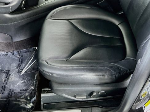 Used 2017 Lincoln MKC Premiere image 18