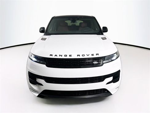 New 2026 Land Rover Range Rover Sport Dynamic SE image 2