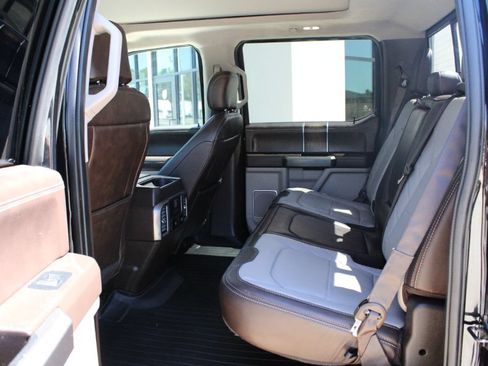 Used 2019 Ford F150 Limited AWD/4WD image 9