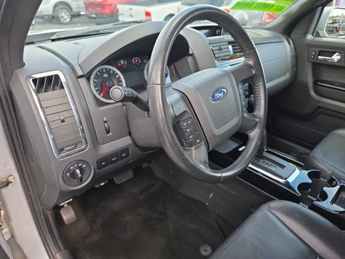 Used 2011 Ford Escape Limited w/ 302A Rapid Spec Order Code AWD/4WD image 9