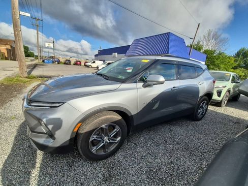 Used 2024 Chevrolet Blazer LT w/ Convenience Package AWD/4WD image 4