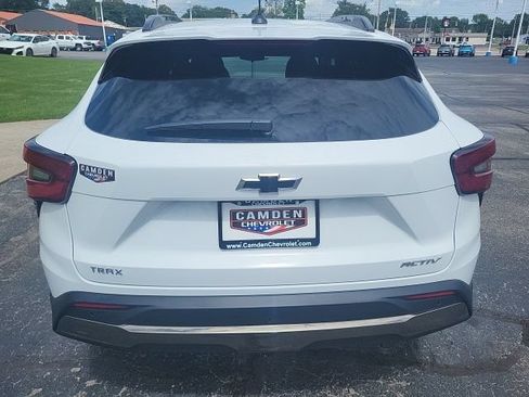New 2026 Chevrolet Trax ACTIV w/ Sunroof Package FWD image 11
