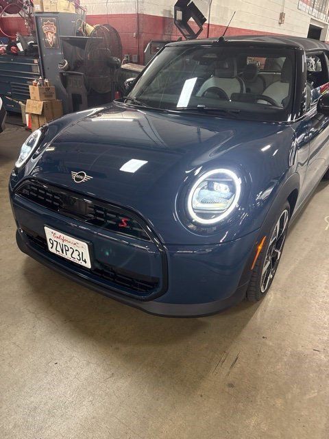 Used 2025 MINI Cooper S FWD image 1