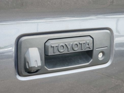Used 2022 Toyota Tacoma Limited AWD/4WD image 28