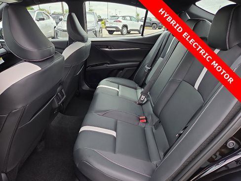Used 2025 Toyota Camry SE FWD image 10