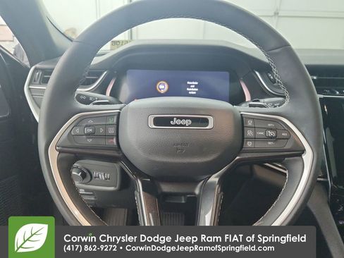 Used 2023 Jeep Grand Cherokee Altitude image 22