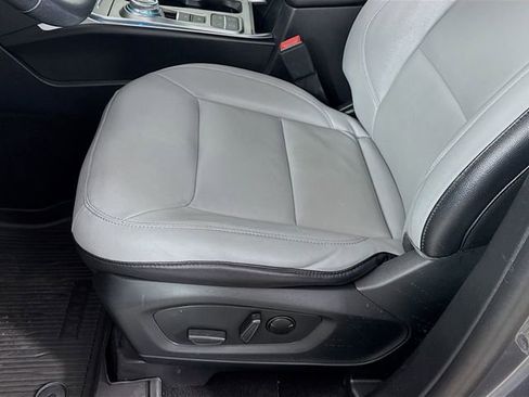 Used 2021 Ford Explorer XLT w/ Equipment Group 202A image 23