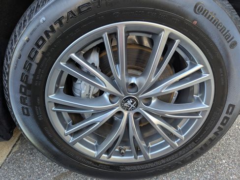 Used 2023 Alfa Romeo Stelvio Sprint image 24