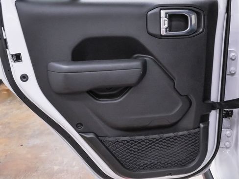Used 2026 Jeep Gladiator Mojave AWD/4WD image 26