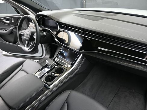 Used 2025 Audi Q7 3.0T Premium Plus w/ Premium Plus Package image 12