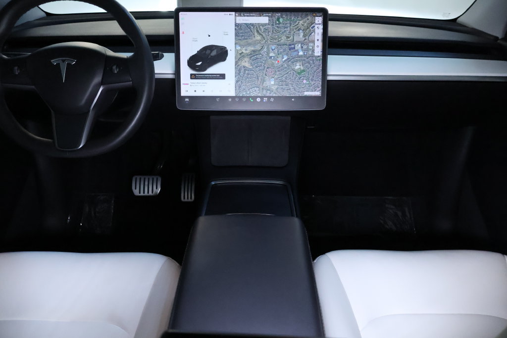 Used 2021 Tesla Model Y Long Range AWD/4WD image 17