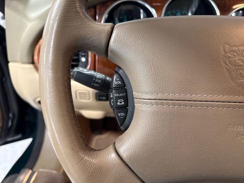 Used 2004 Jaguar XK8 Convertible RWD image 3