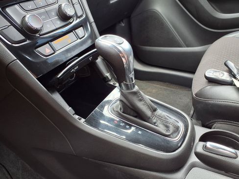 Used 2019 Buick Encore Preferred FWD image 10