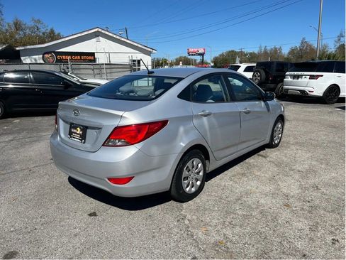 Used 2015 Hyundai Accent GLS image 5