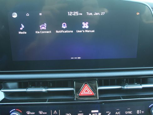 New 2026 Kia Niro EX FWD image 43