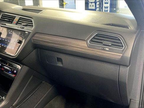 Used 2022 Volkswagen Tiguan SEL R-Line AWD/4WD image 13