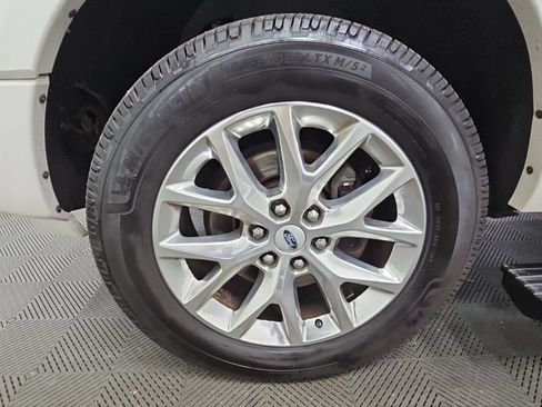 Used 2015 Ford Expedition Limited w/ Equipment Group 301A RWD image 48
