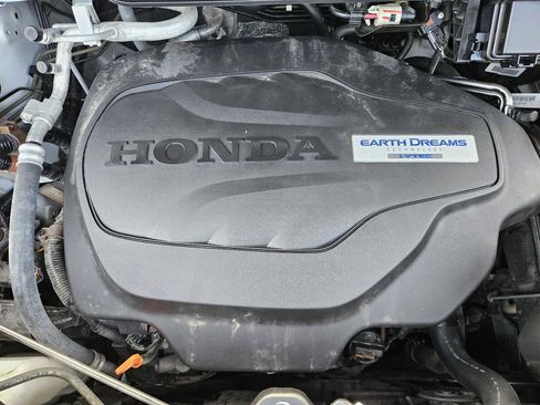 Used 2020 Honda Pilot Touring image 33