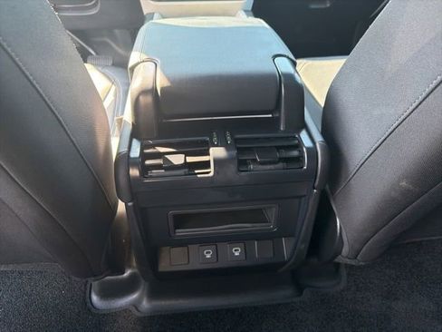 Used 2025 Land Rover Defender 110 S AWD/4WD image 17