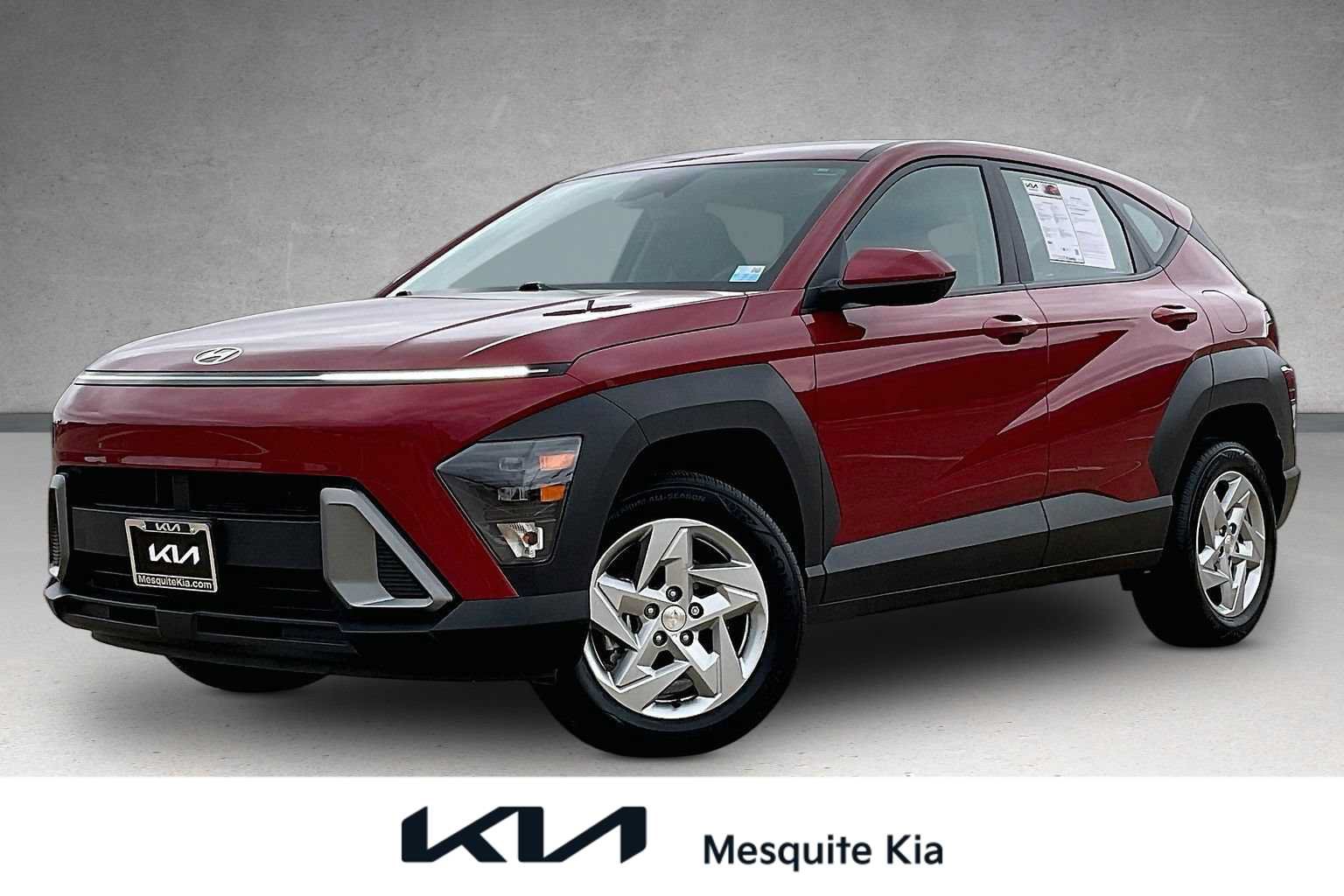 Used 2024 Hyundai Kona SE AWD/4WD image 1