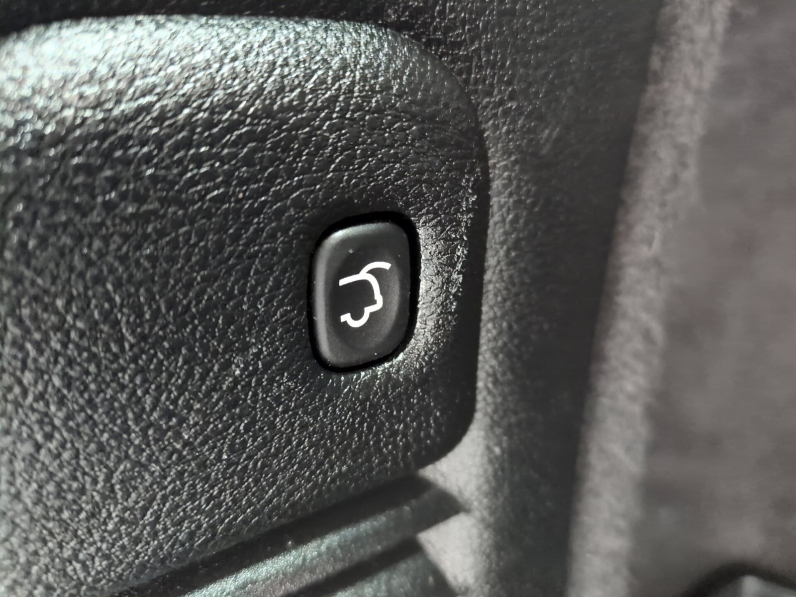 Used 2018 Dodge Durango GT w/ Premium Group AWD/4WD image 15