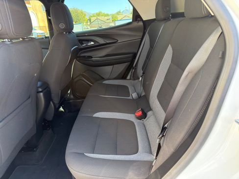 Used 2023 Chevrolet TrailBlazer LS FWD image 17