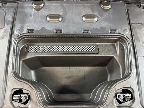 Used 2025 Audi A6 e-tron Prestige w/ Black Warm Weather Package image 28