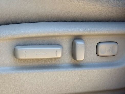 Used 2016 Honda Pilot Touring image 22