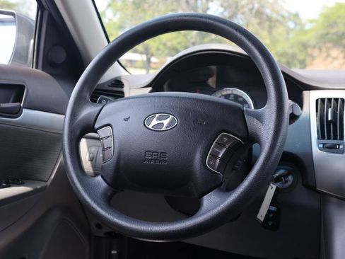 Used 2010 Hyundai Sonata GLS FWD image 9