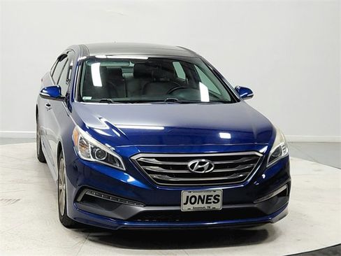 Used 2016 Hyundai Sonata Limited w/ Option Group 04 image 2