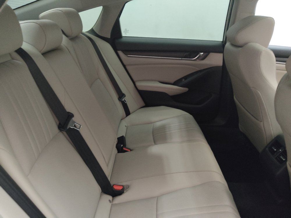 Used 2019 Honda Accord Touring image 19