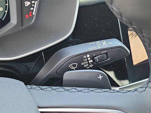 New 2025 Audi Q3 2.0T Premium image 23