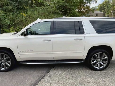 Used 2015 Chevrolet Suburban LTZ image 5