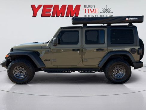 Used 2025 Jeep Wrangler Unlimited Sport AWD/4WD image 8