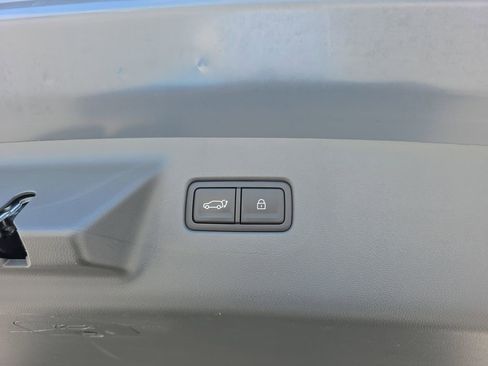 Used 2025 Hyundai Santa Fe Limited FWD image 37